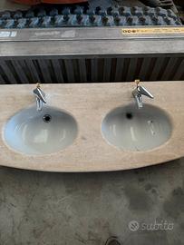 Doppio lavandino con top in marmo