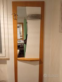 Appendiabiti con mensolina in legno