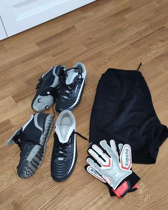 Scarpe 45/46, guanti, pantaloni da portiere