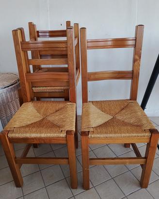 4 sedie di legno con seduta di vimini