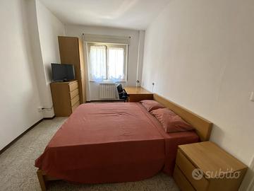 Ampia stanza vicino Politecnico