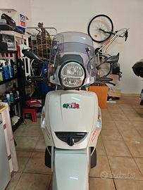 Aprilia Scarabeo 300 - 2009