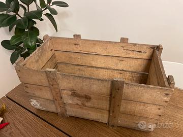 Cassetta in legno vintage