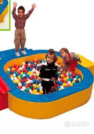 Piscina con palline per bambini