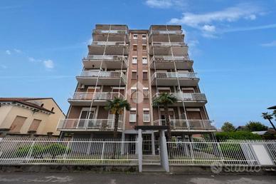 2 LOCALI A GIUSSANO