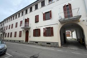 3 LOCALI A CRESCENTINO