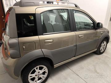 FIAT PANDA CROSS 1.4 BENZINA METANO 77CV 2011 E5