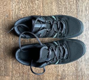 Scarpe montagna donna nere