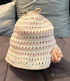 Vintage cappellino bimba a uncinetto