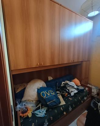 divano letto e armadio