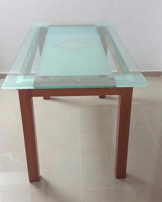 tavolo con piano cristallo