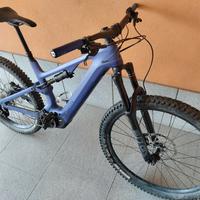 e-bike in carbonio Canyon Spectral batteria 630 Wh