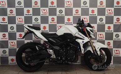suzuki gsr 750