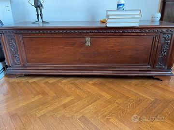 Antiquariato: cassapanca antica