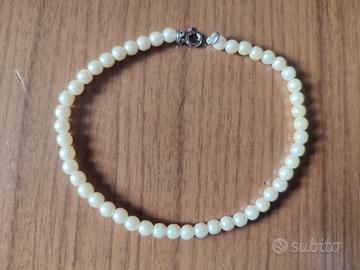 Bracciale in vere perle con chiusura in argento 