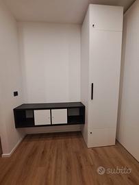 Composizione Ikea Kallax + Platsa