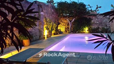 STRUTTURA RICETTIVA IN CENTRO STORICO