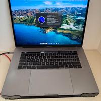 MacBook Pro 15'' 2016 - i7 - 250GB - touchbar