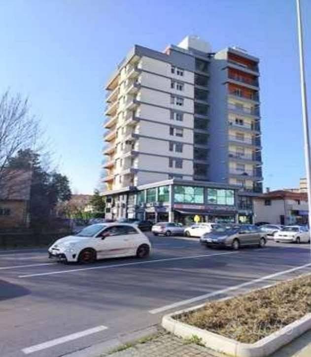 Immobile in asta di 145 m² con più di 5 locali a P - Vista 3