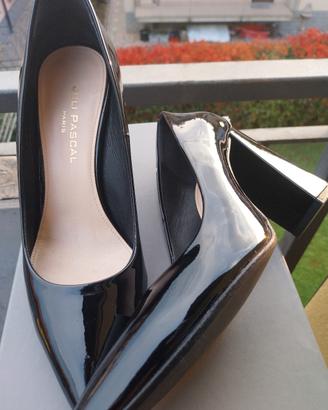 scarpa décolte'in vernice nera 