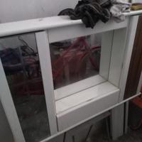 armadietto con specchio per bagno