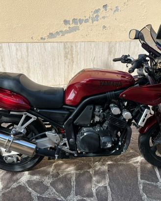 Yamaha fzs fazer 600