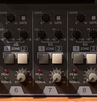 MIxer a rack  MV 800 Yamaha