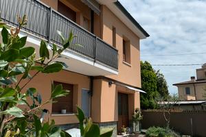 Appartamento tre locali in villa a biassono