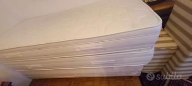 Due materassi seminuovi
