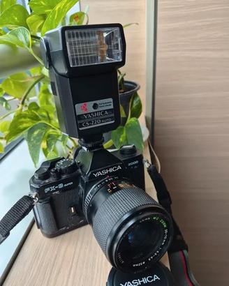 Yashica FX-3 Super 2000 con 35-70mm e Flash