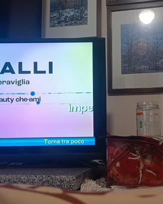 TV Akai 32 