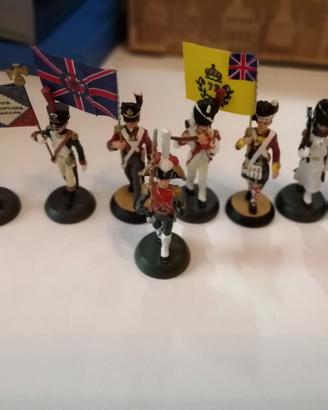 8 soldatini piombo + 6 PLASTICA CRESCENT TOY