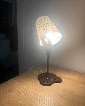 Lampada da tavolo “ciccolata calda versata