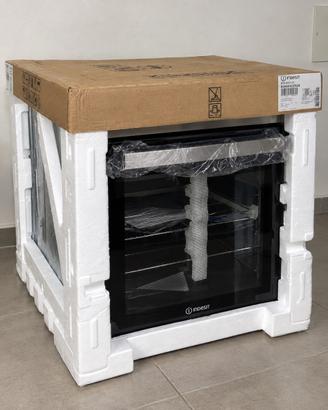 Forno Indesit nuovo imballato