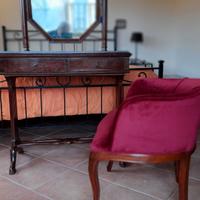 CONSOLLE TRUCCO CON POLTRONCINA