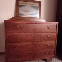 Comò restaurato in legno di abete e piano in marmo