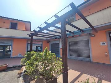 Locale Commerciale 125 m2, Corchiano(VT)