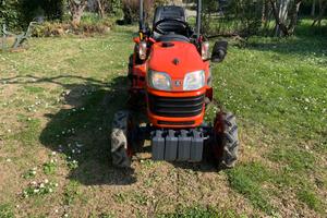 Trattore trattorino kubota b1820