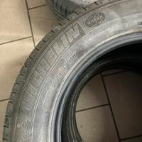 Gomme michelin 215 60 16