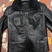 Giacca di pelle da donna.