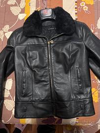 Giacca di pelle da donna.