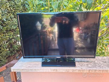 TV Haier LE28M600C 28 Pollici HD LED DVB-t