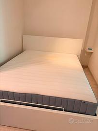 Letto matrimoniale con cassettone ikea