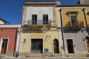 3 LOCALI A SAN PIETRO VERNOTICO