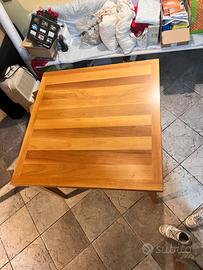 tavolo da pranzo e sedie