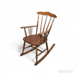 Sedia a dondolo vintage in stile Windsor, in legno