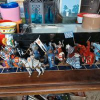 Personaggi in piombo.