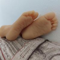 Modello piedi bambina in silicone