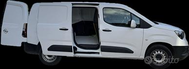 Autocarro Opel Combo 2020 come nuovo