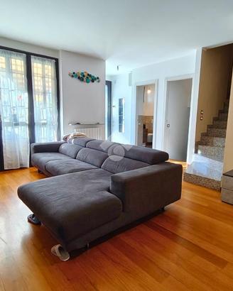 VILLA A SCHIERA A DALMINE